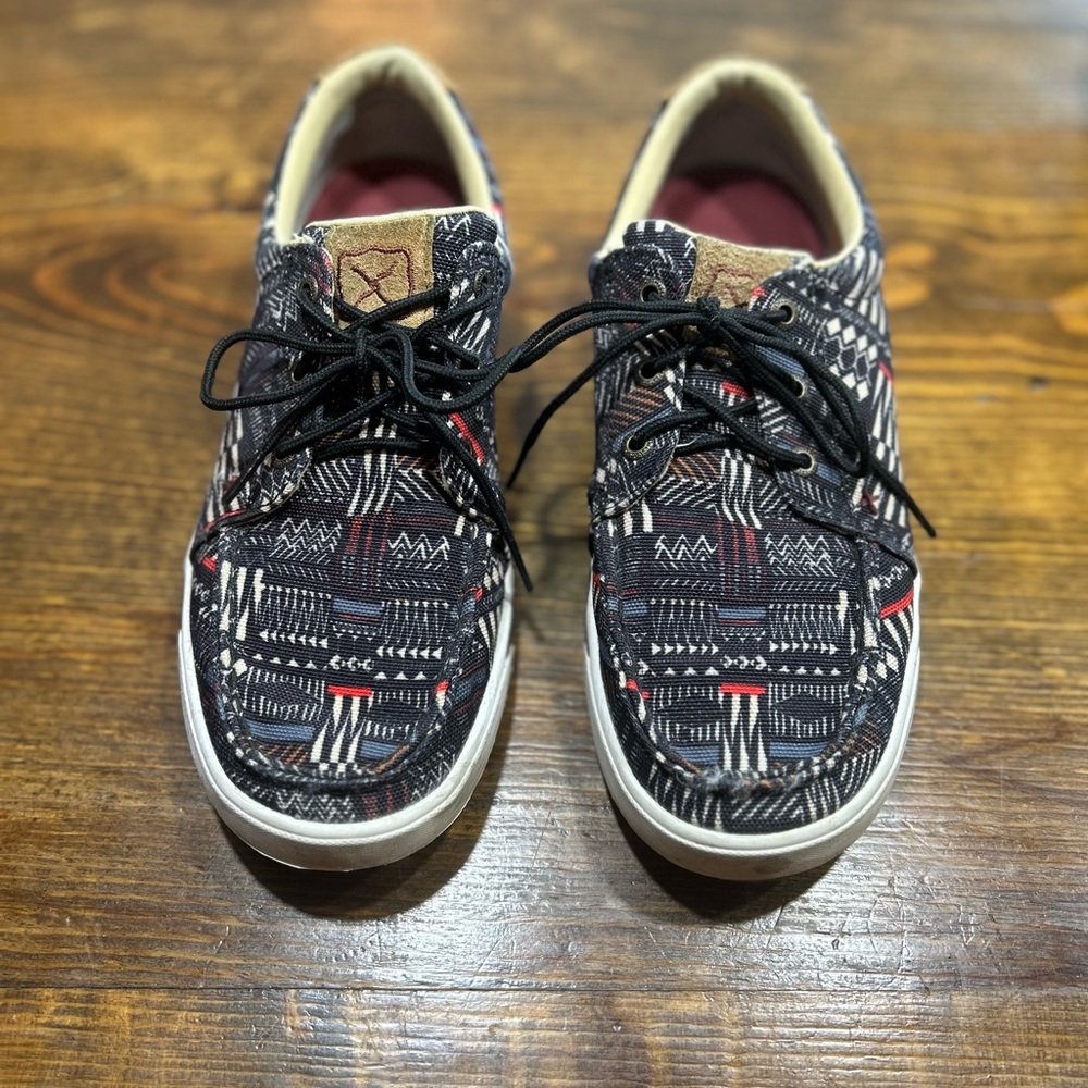 Patterned Black and Red Twisted X Kicks